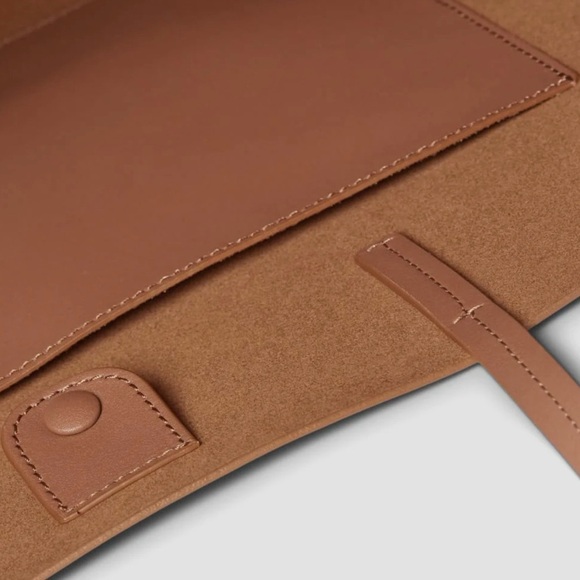 Everlane The Luxe Italian Leather Tote - Picture 5 of 7